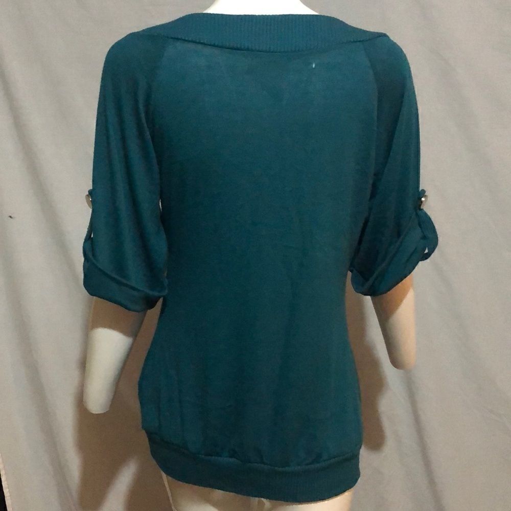 Threads Top  - Picture 5 of 7